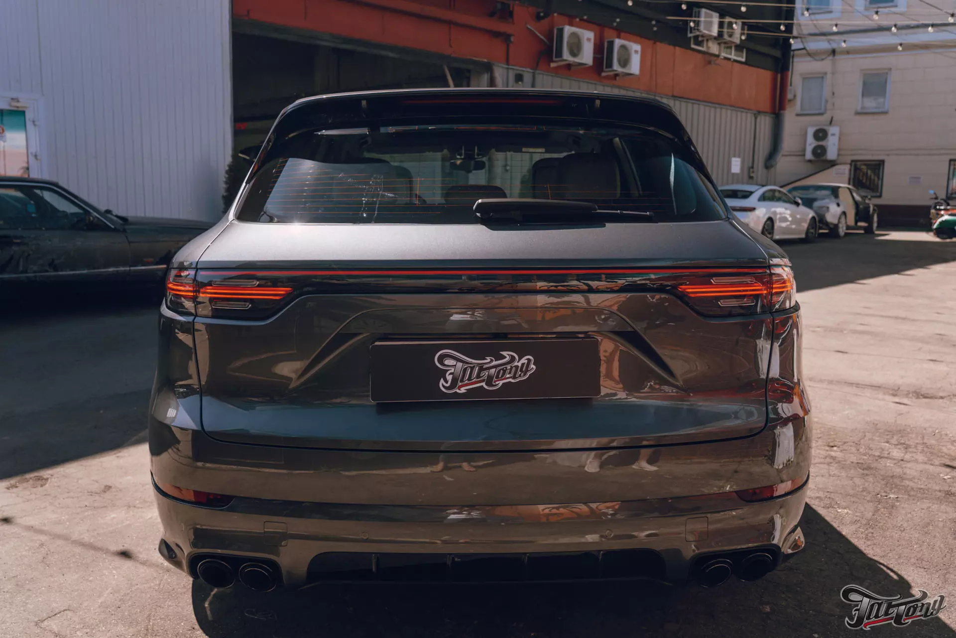 Porsche Cayenne. Оклейка в полиуретан. Окрас дисков